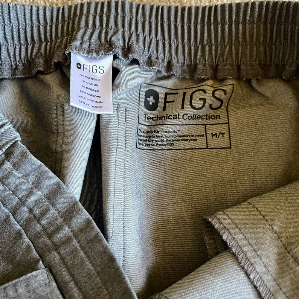 Figs Scrub Set - Picture 6 of 7